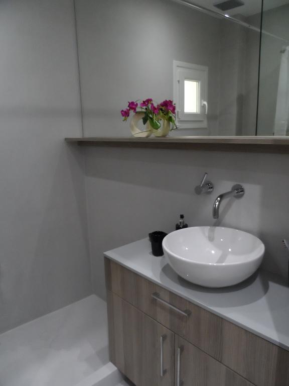 Laura Deluxe Apartment เทสซาโลนิกิ ภายนอก รูปภาพ